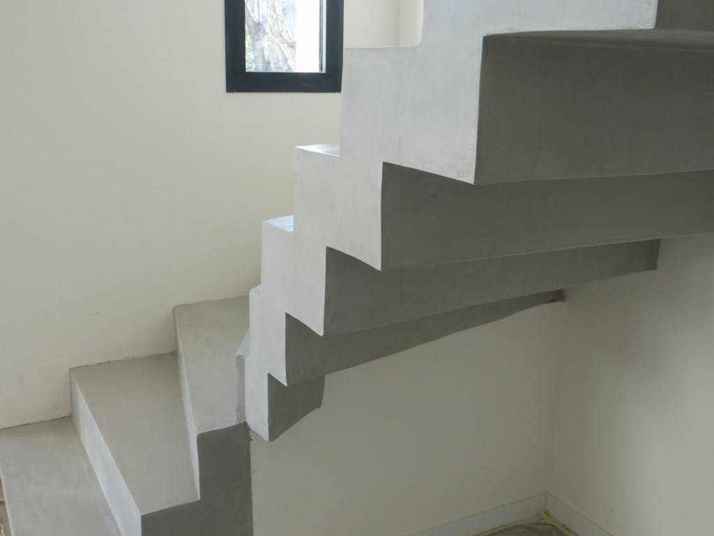 Création d'escalier en béton dans les Pyrénées Atlantiques
